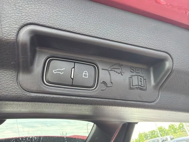 Certified 2022 Ford Explorer Platinum w/ Equipment Group 601A AWD/4WD image 12