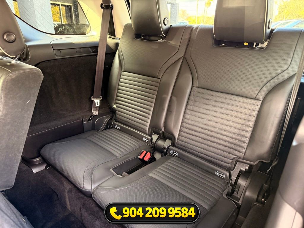 Used 2017 Land Rover Discovery HSE image 27