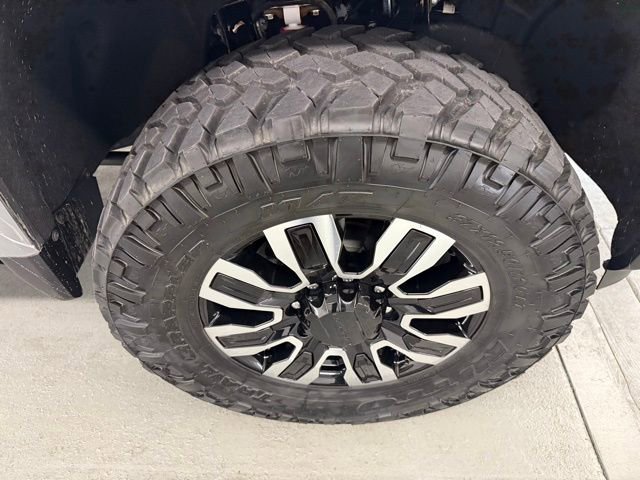 Used 2025 GMC Sierra 2500 Denali Ultimate AWD/4WD image 5