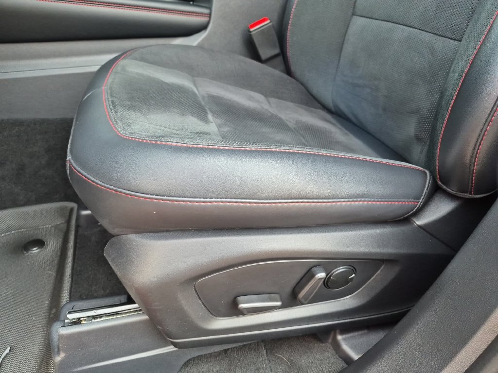 Certified 2025 Ford Explorer ST AWD/4WD image 22