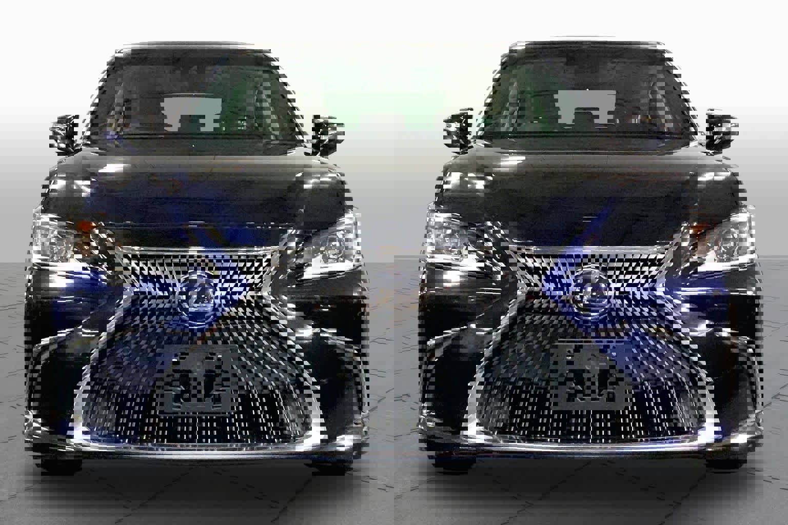 Used 2019 Lexus ES 350 w/ Accessory Package image 4