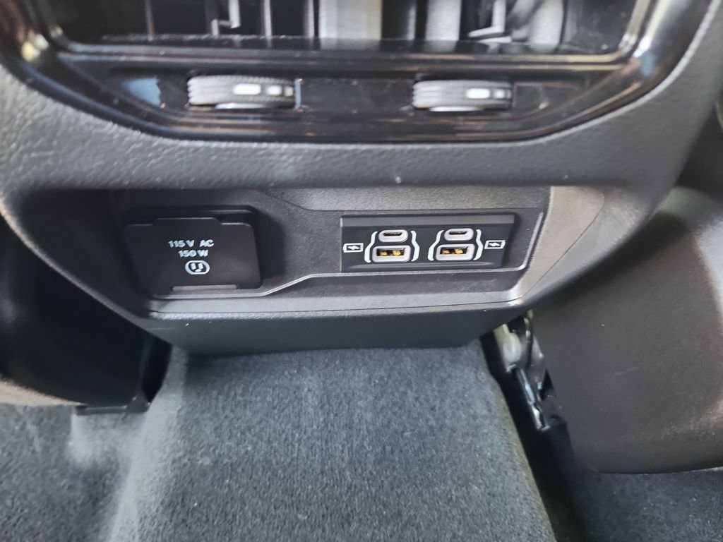 Used 2024 Jeep Grand Cherokee Altitude AWD/4WD image 26