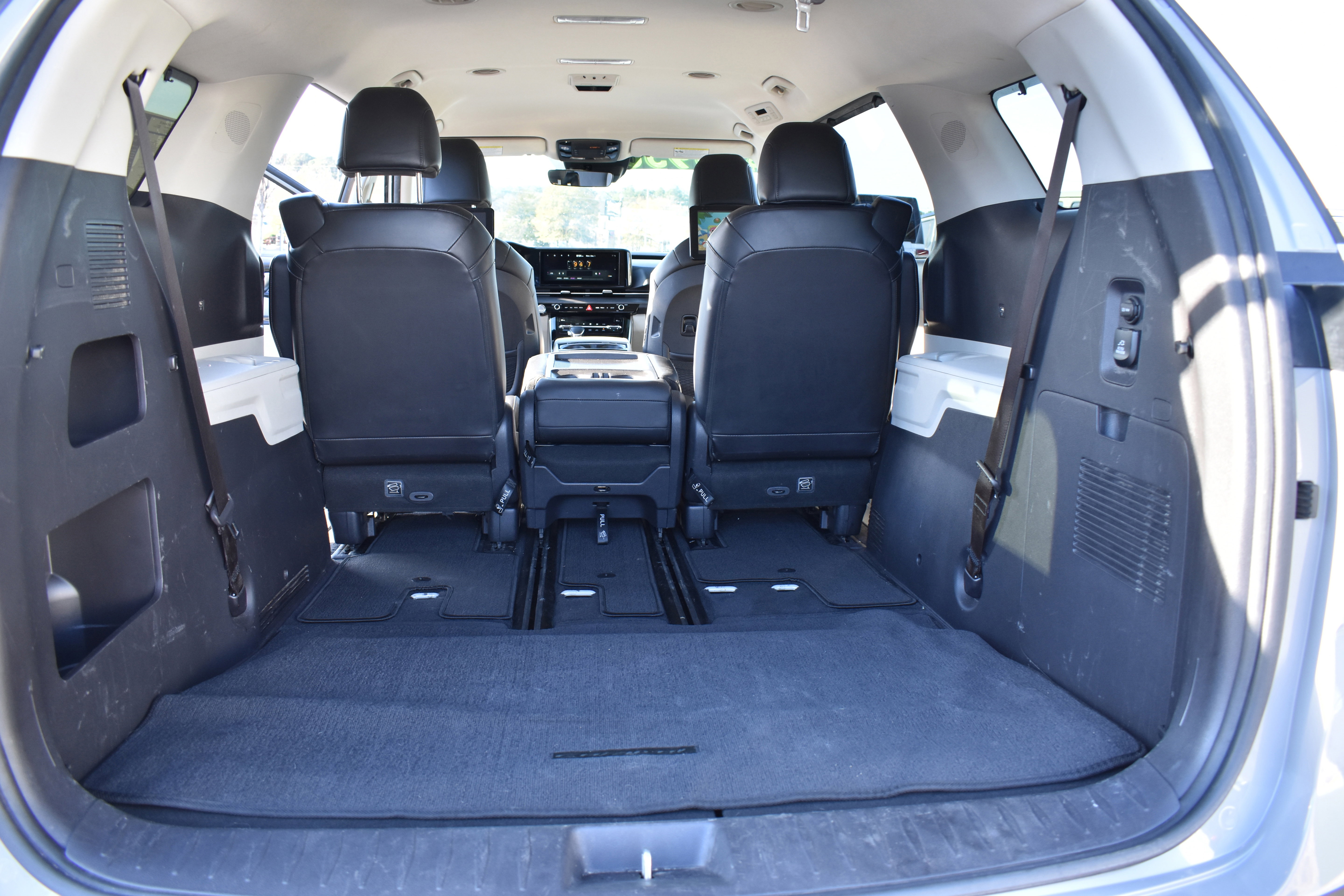 Used 2022 Kia Carnival SX image 37