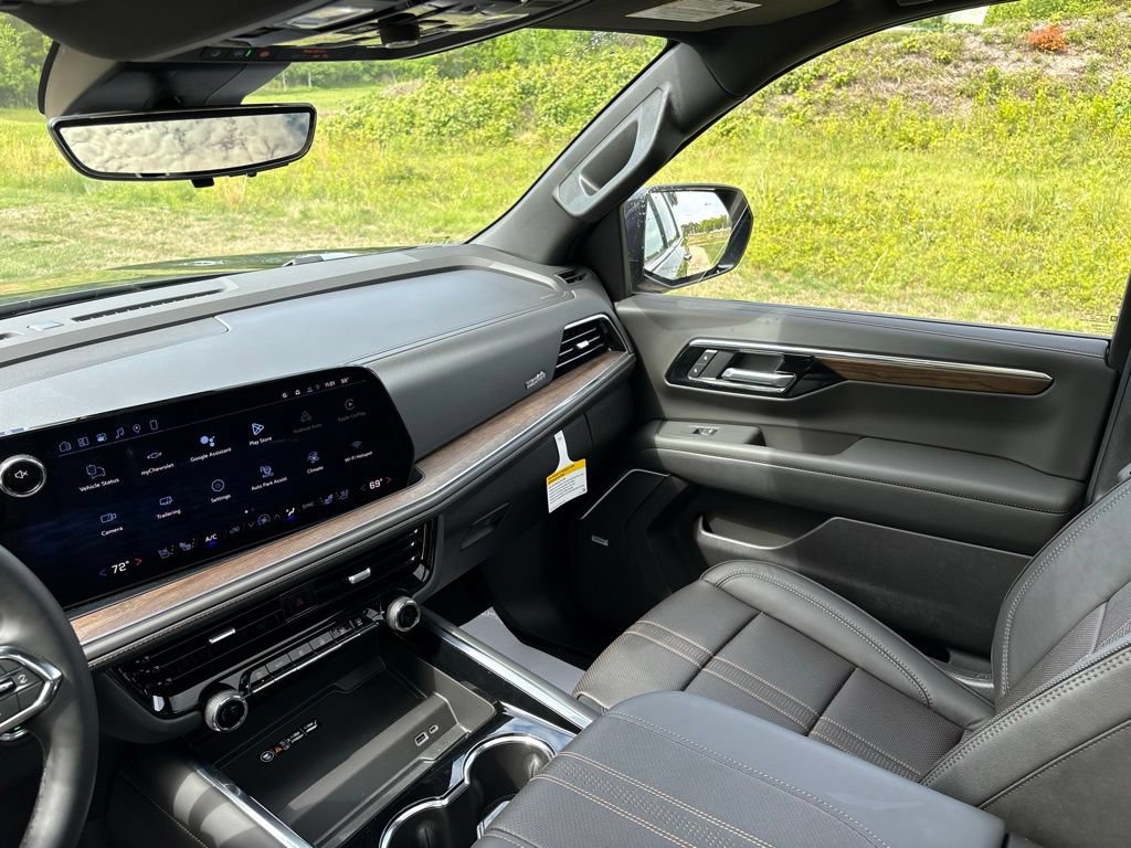 New 2026 Chevrolet Suburban High Country w/ Sun And Tow Package AWD/4WD image 58
