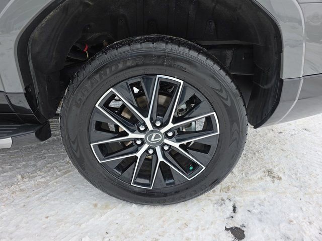 Certified 2024 Lexus GX 550 w/ Cold Area Package image 35
