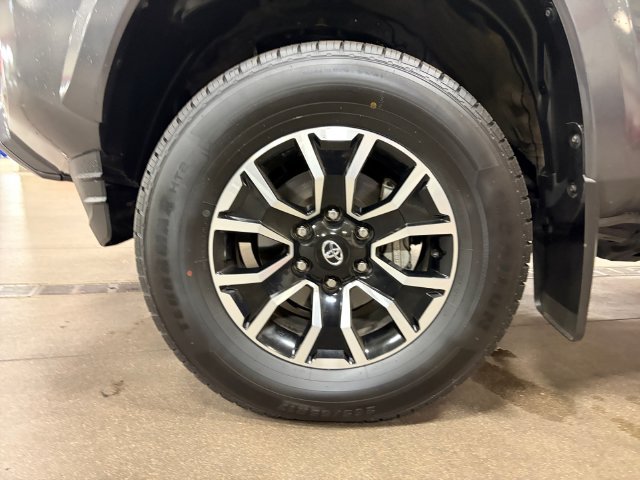 Used 2023 Toyota Tacoma TRD Sport AWD/4WD image 25