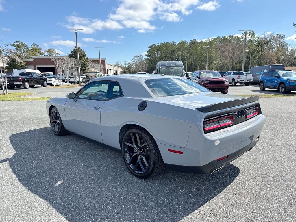 Used 2022 Dodge Challenger GT w/ Driver Convenience Group image 5