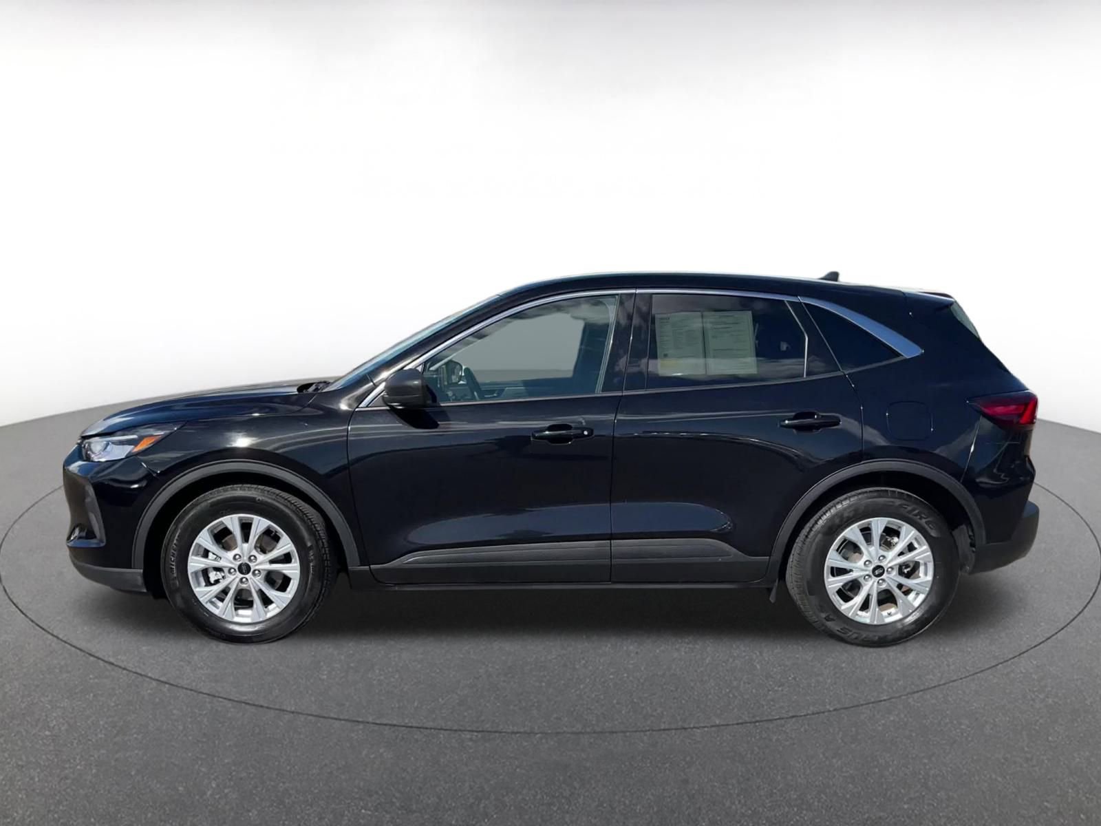 Used 2023 Ford Escape Active image 9