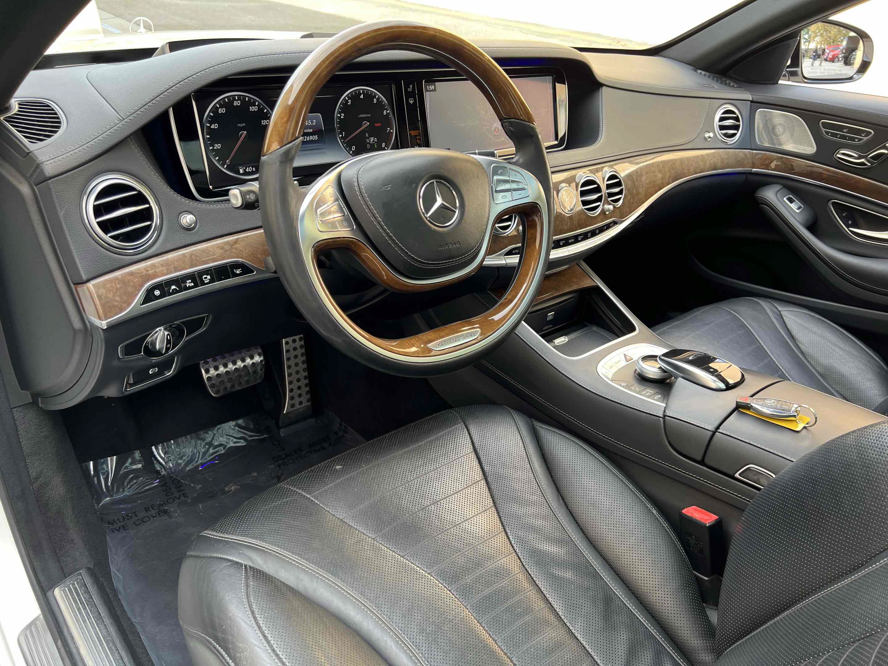 Used 2015 Mercedes-Benz S 550 Sedan image 3