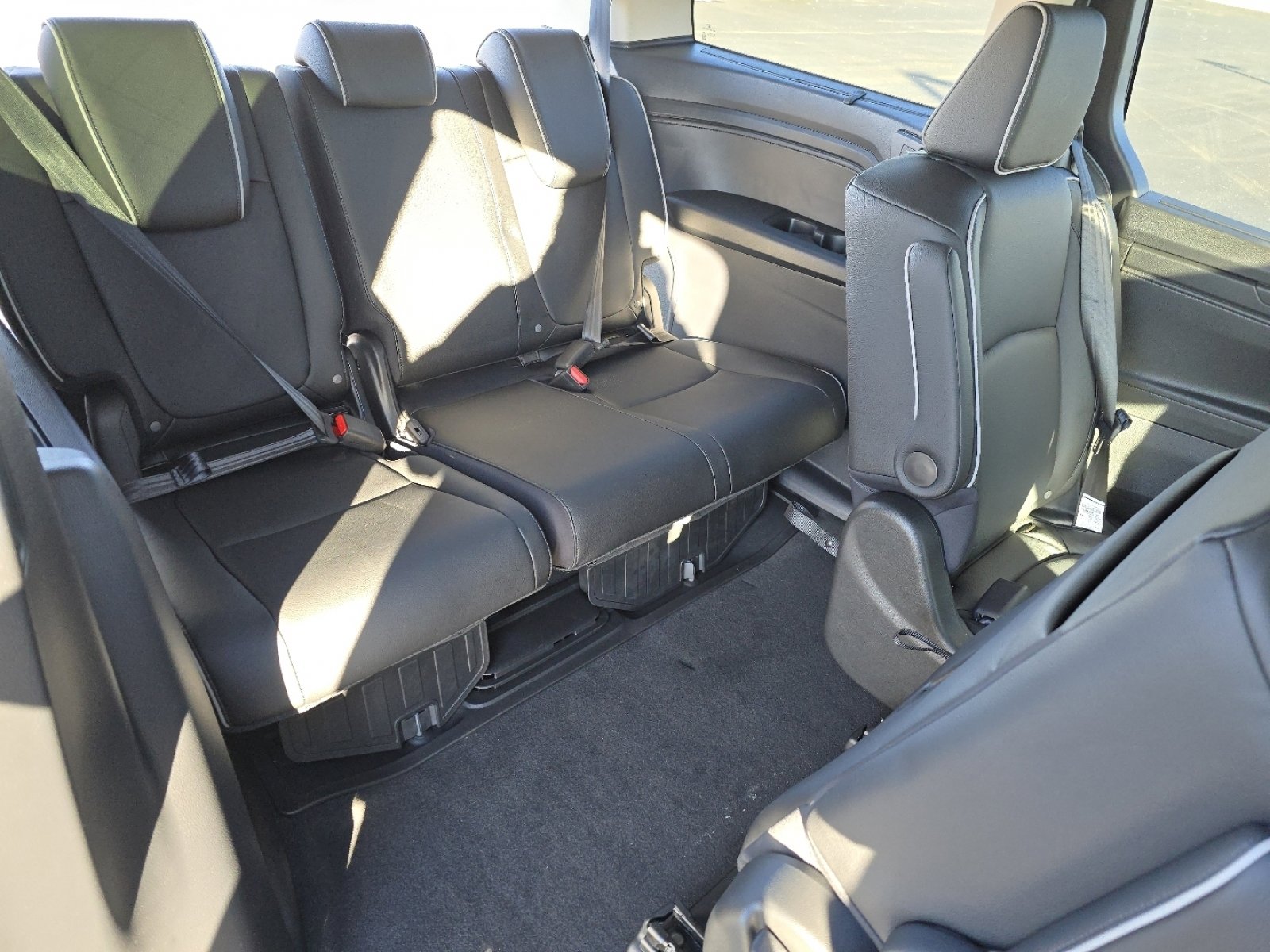 New 2026 Honda Odyssey Touring image 23