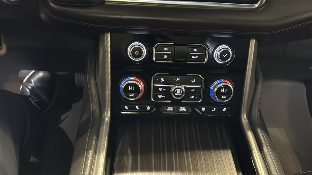 Used 2021 GMC Yukon Denali w/ Denali Premium Package image 28