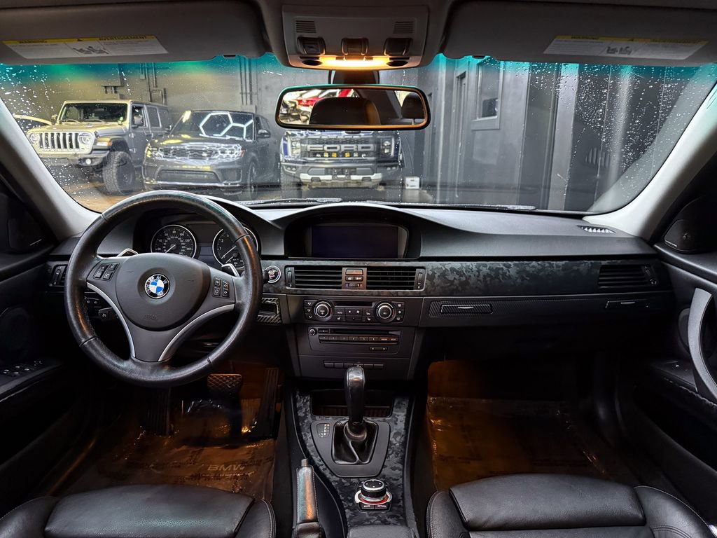 Used 2011 BMW 335i xDrive Sedan image 21