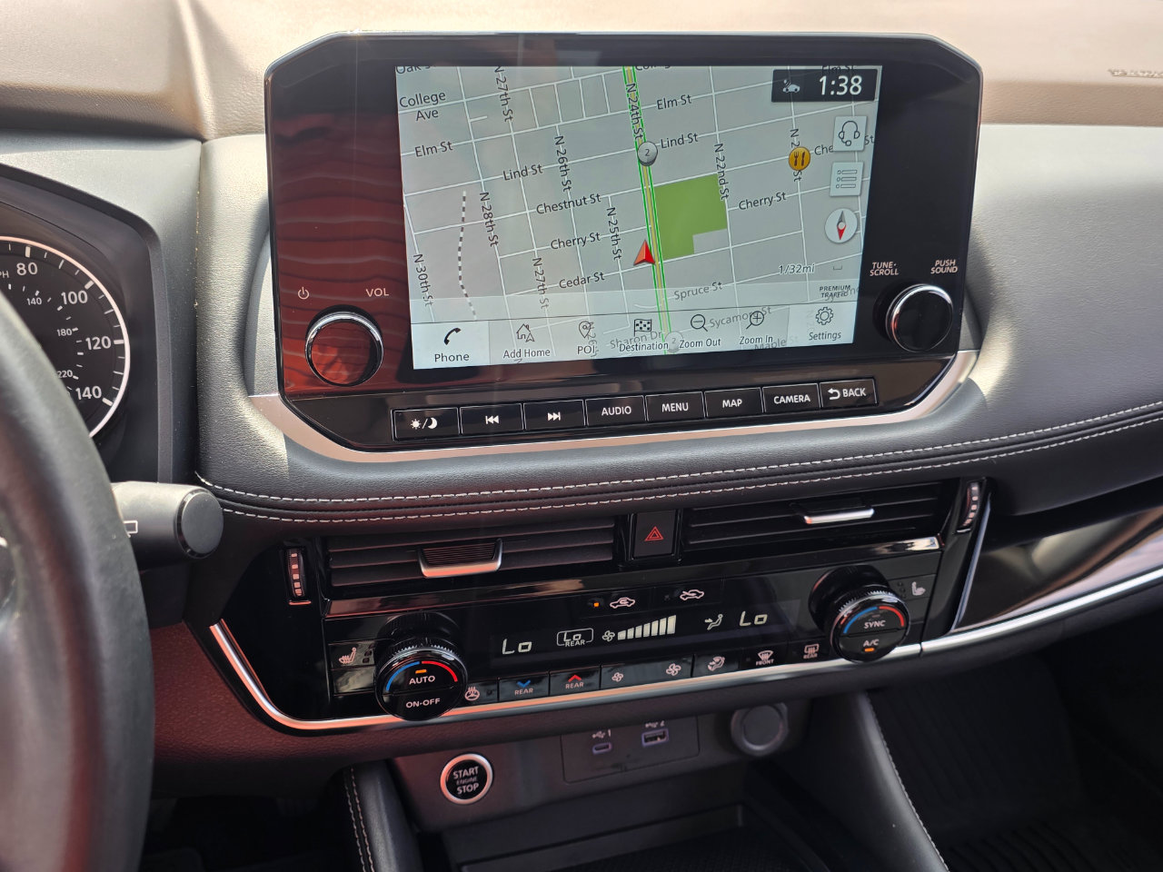 Used 2022 Nissan Rogue SL w/ SL Premium Package image 4