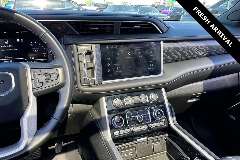 Used 2023 GMC Yukon XL Denali AWD/4WD image 7