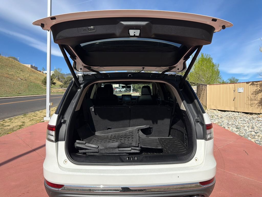 Used 2021 Lincoln Aviator Reserve w/ Equipment Group 201A AWD/4WD image 26