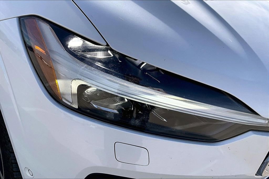 Used 2023 Volvo XC60 B5 Ultimate w/ Climate Package image 38