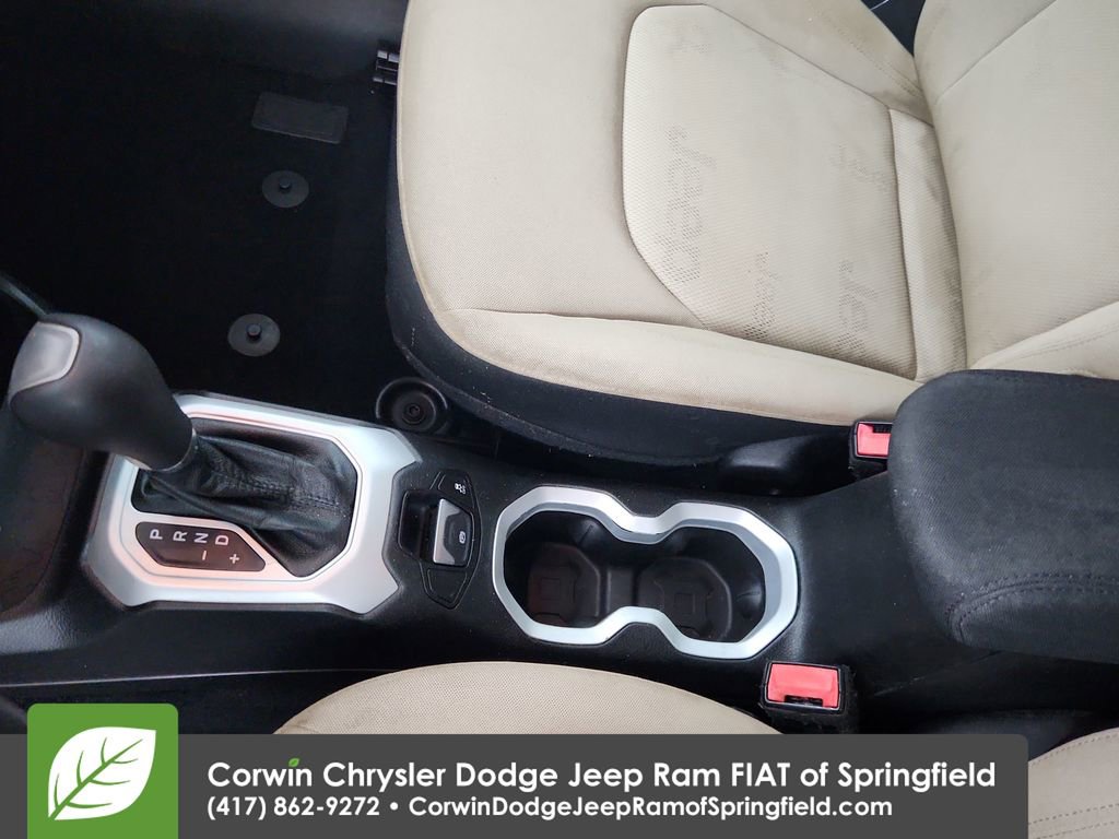 Used 2016 Jeep Renegade Latitude image 27