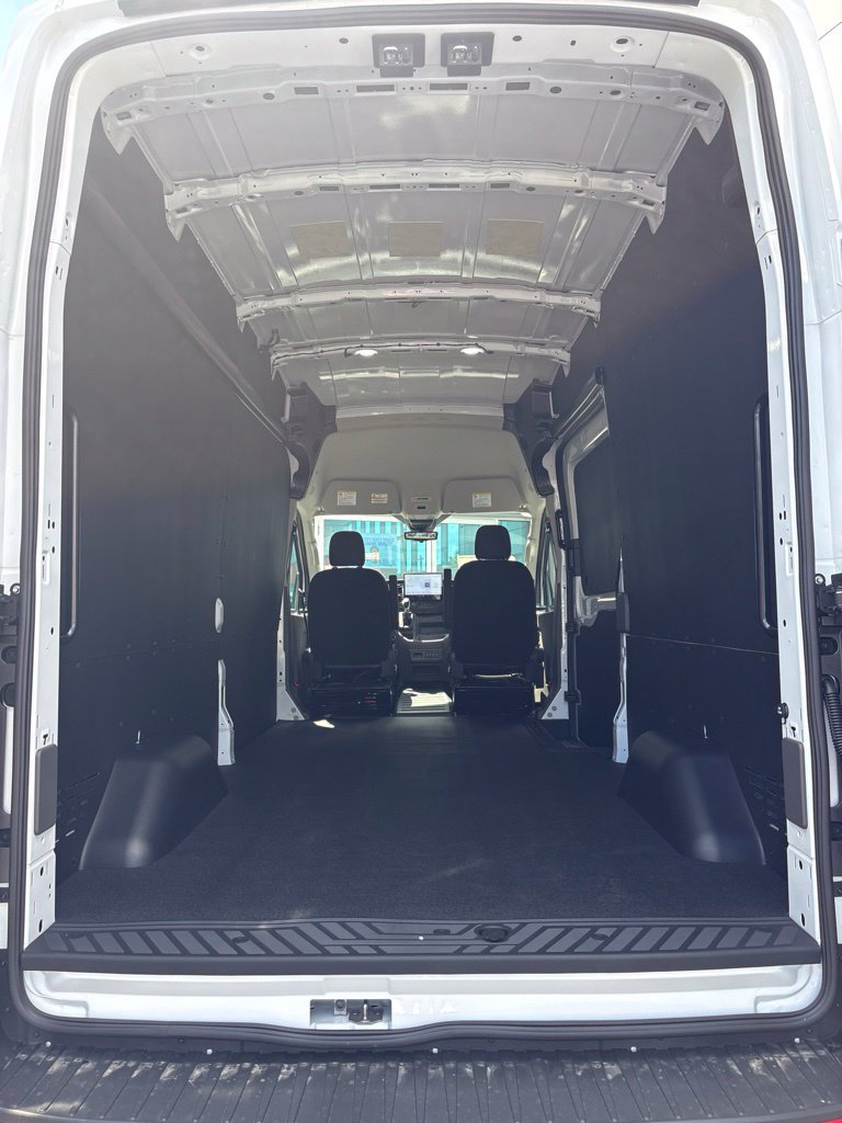 New 2026 Ford Transit 250 148 High Roof AWD image 10