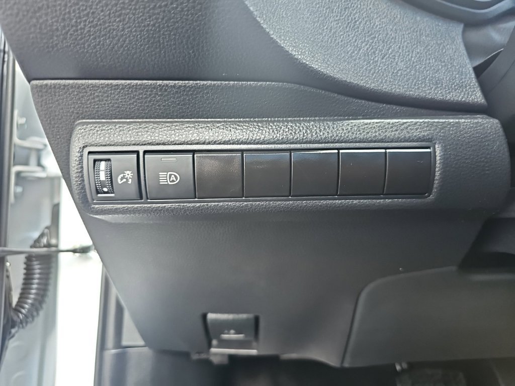 Used 2025 Toyota Corolla LE FWD image 21