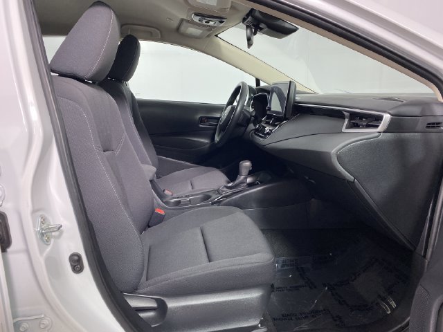 Used 2024 Toyota Corolla LE FWD image 8