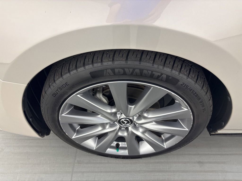 Used 2023 MAZDA MAZDA3 s FWD image 11