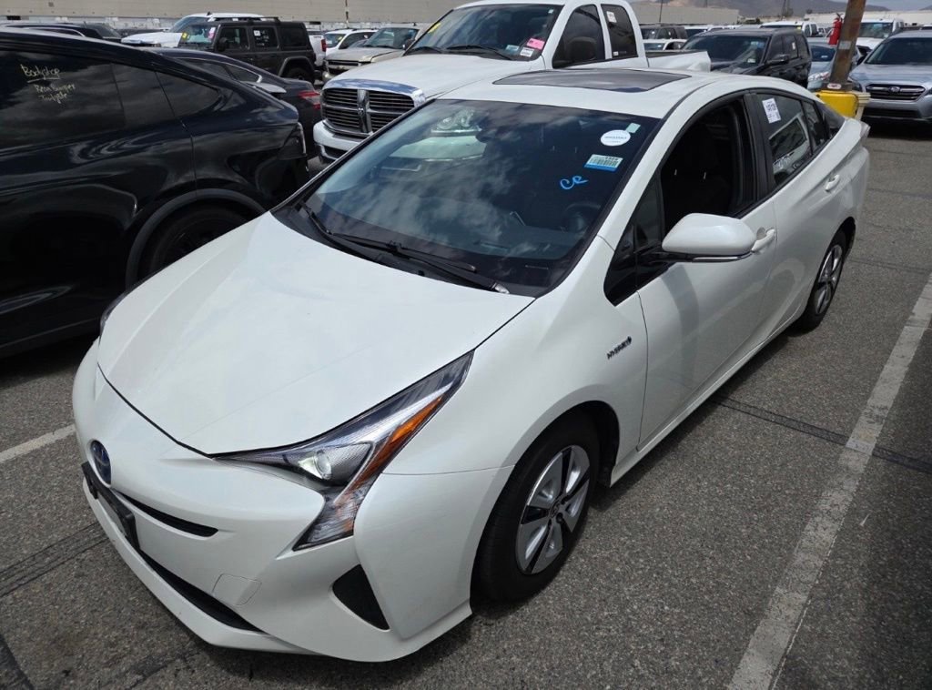 Used 2016 Toyota Prius Three w/ Advanced Technology Package FWD image 2