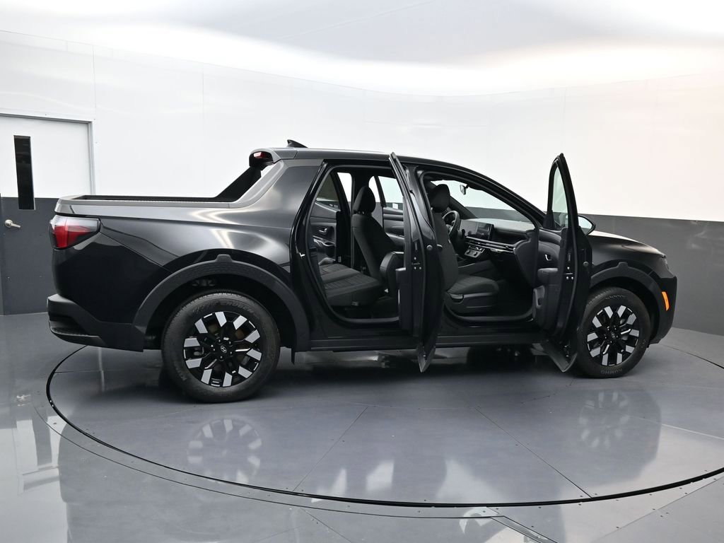 Certified 2025 Hyundai Santa Cruz SE image 28