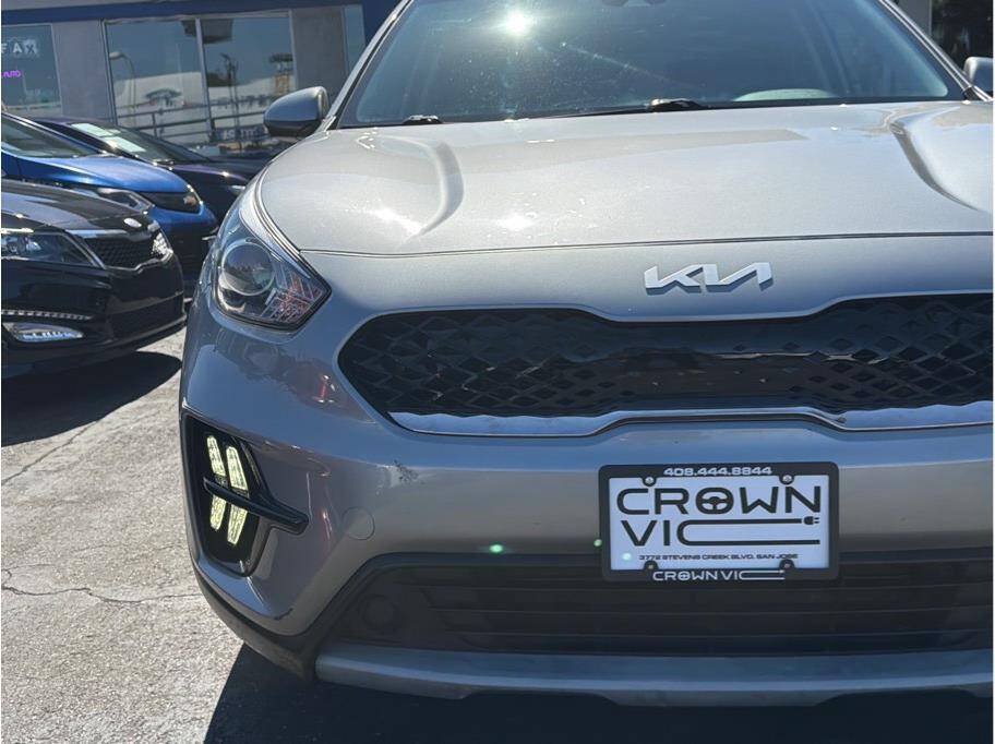 Used 2022 Kia Niro LXS FWD image 25