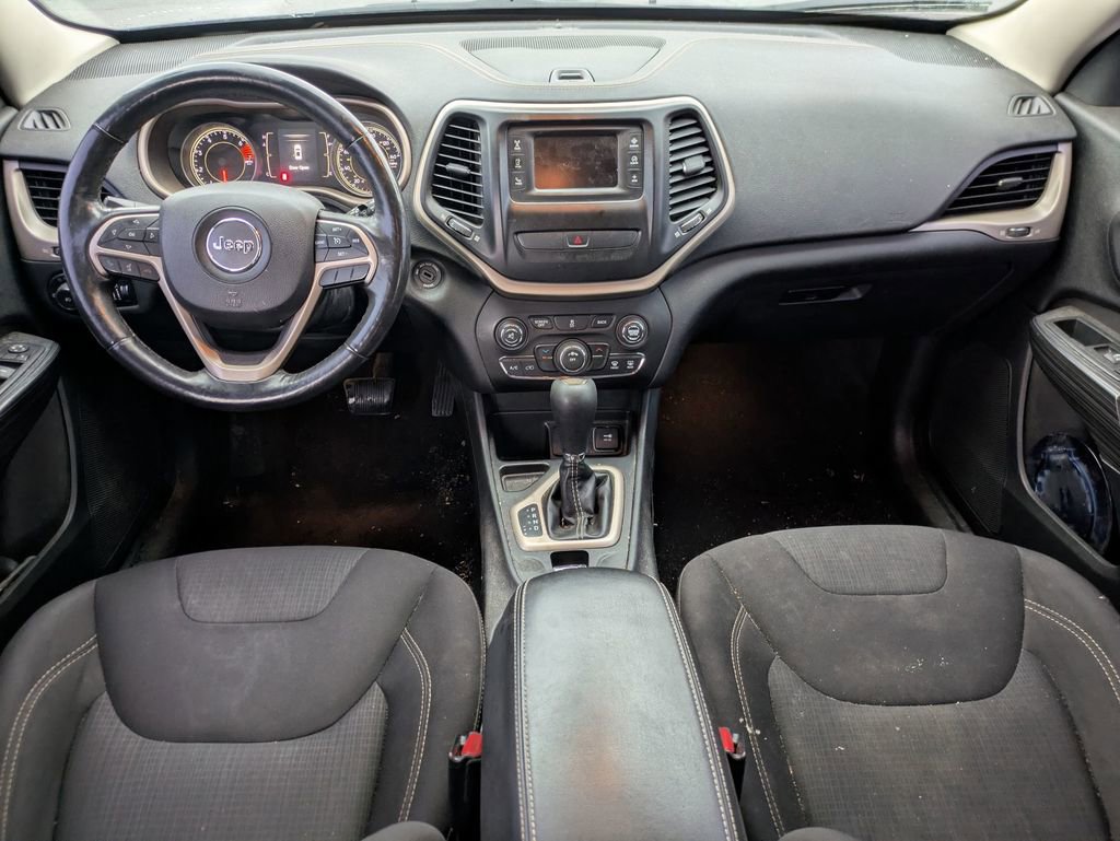 Used 2016 Jeep Cherokee Latitude w/ Cold Weather Group image 38