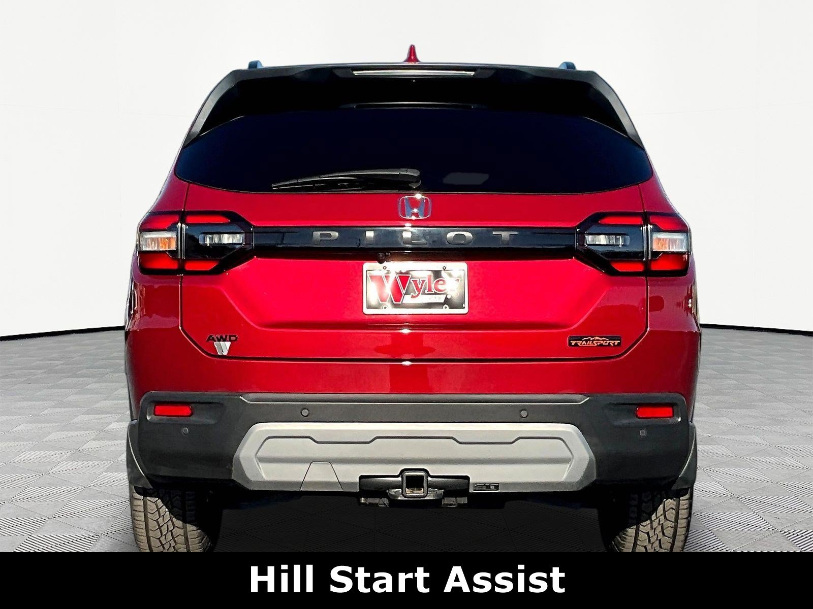 Used 2025 Honda Pilot TrailSport image 5