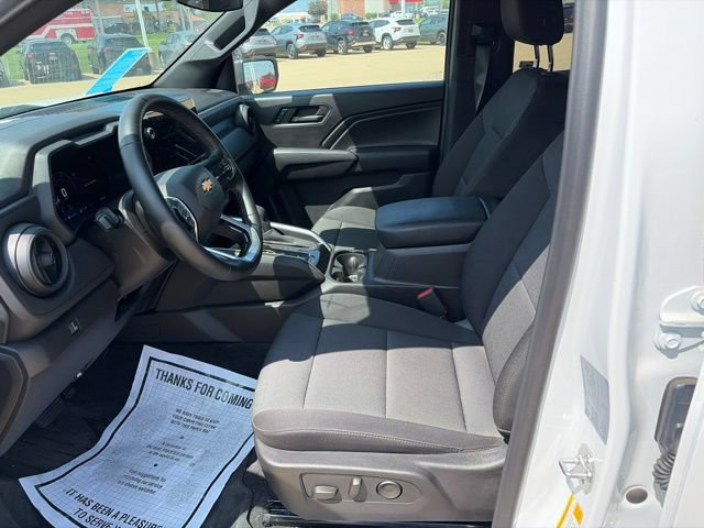 Used 2025 Chevrolet Colorado W/T w/ WT Convenience Package II AWD/4WD image 6