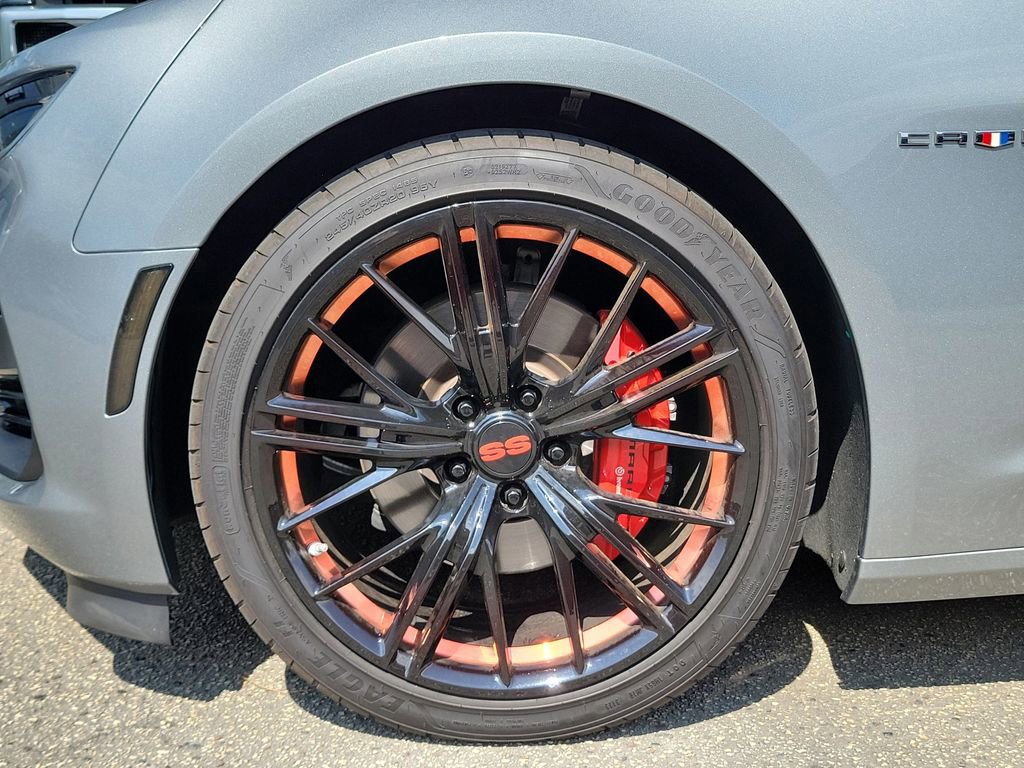 Used 2024 Chevrolet Camaro SS RWD image 9