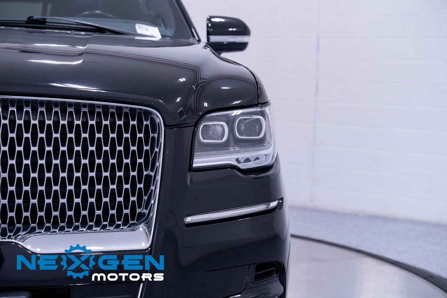 Used 2022 Lincoln Navigator Reserve image 6