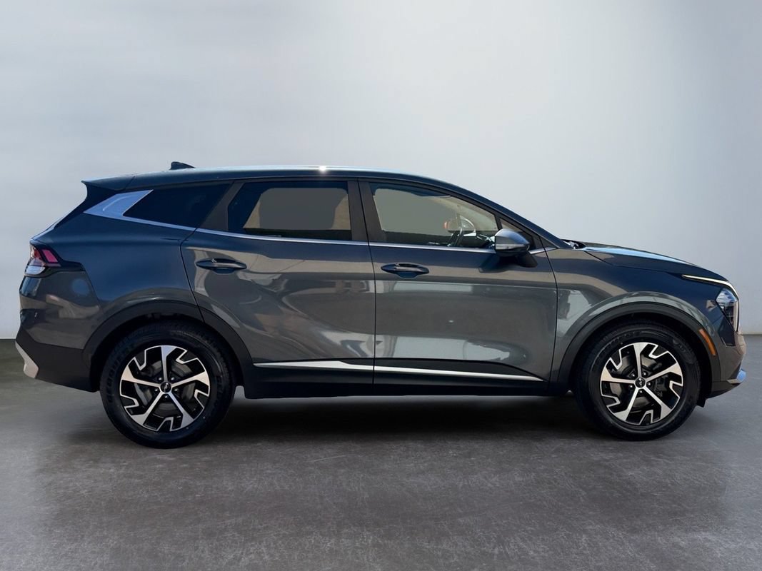 Used 2023 Kia Sportage EX FWD image 4