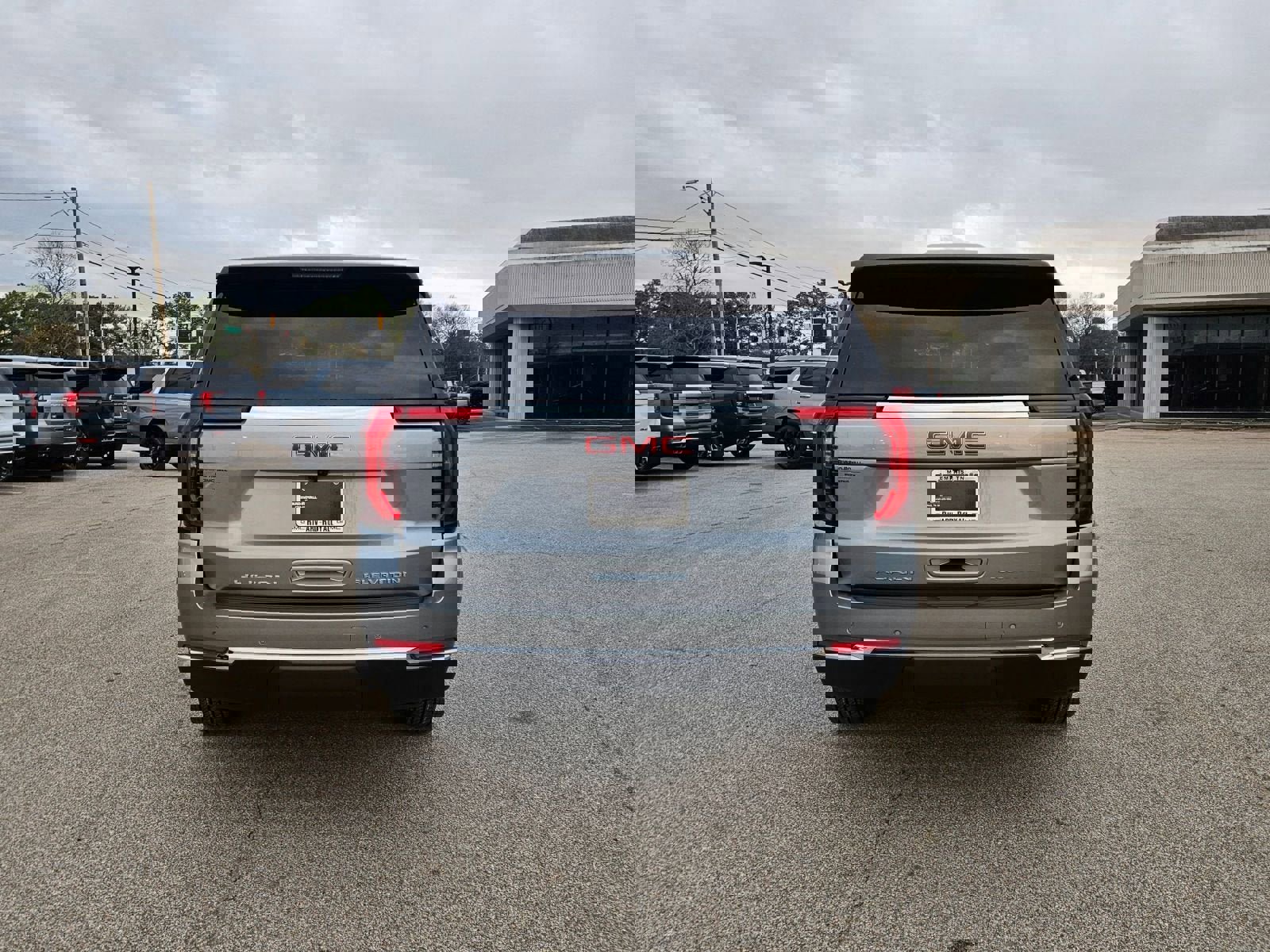 New 2026 GMC Yukon XL Elevation image 5