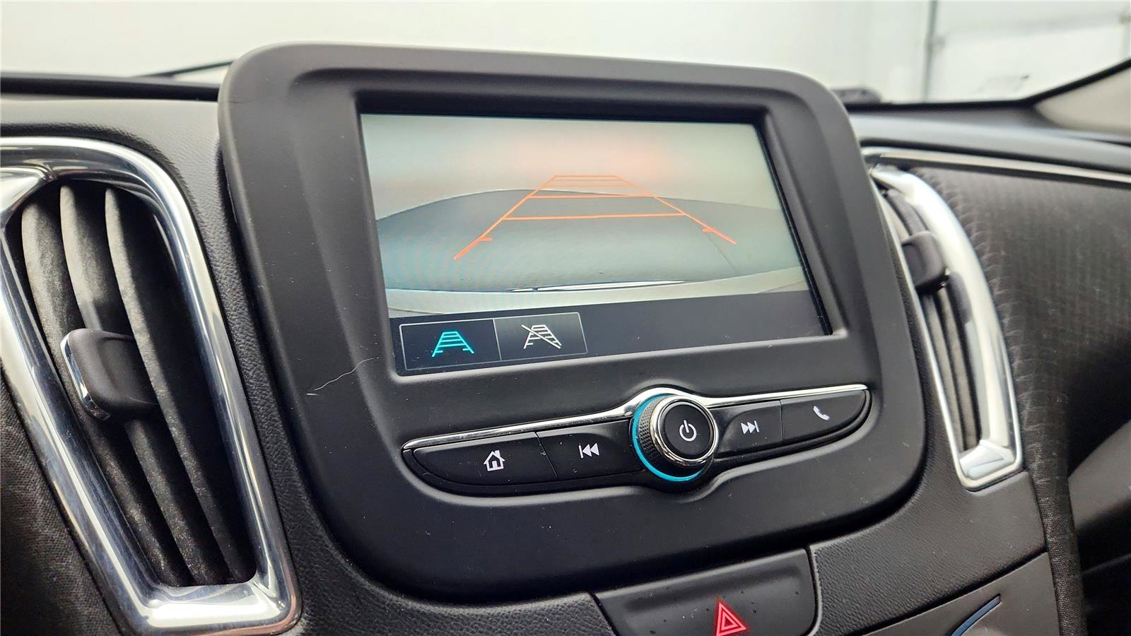 Used 2016 Chevrolet Malibu LT image 40