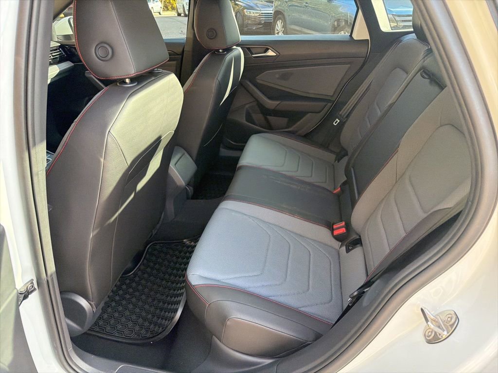 Used 2025 Volkswagen Jetta GLI Autobahn image 15