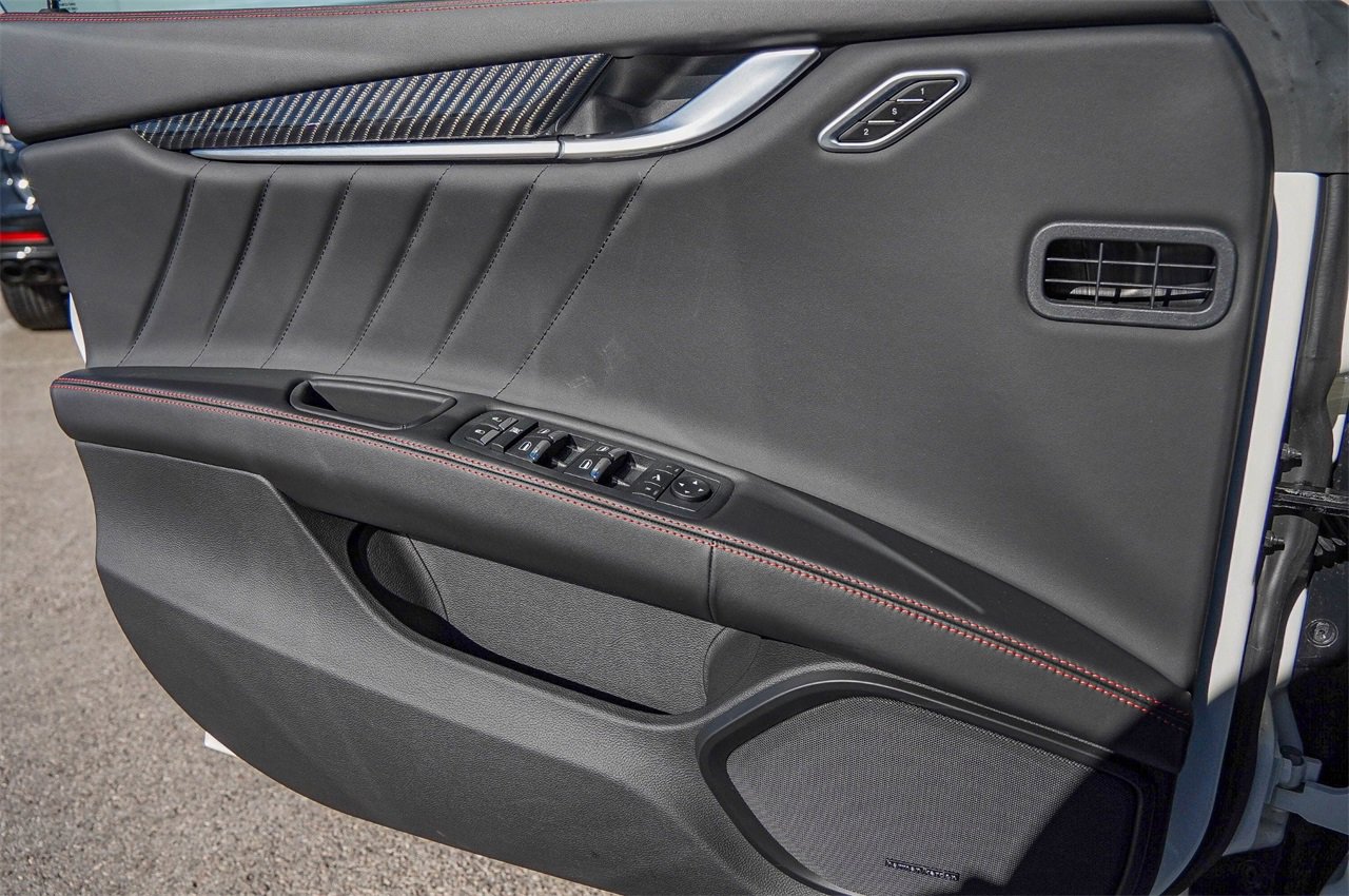 Certified 2024 Maserati Ghibli Modena Q4 image 25