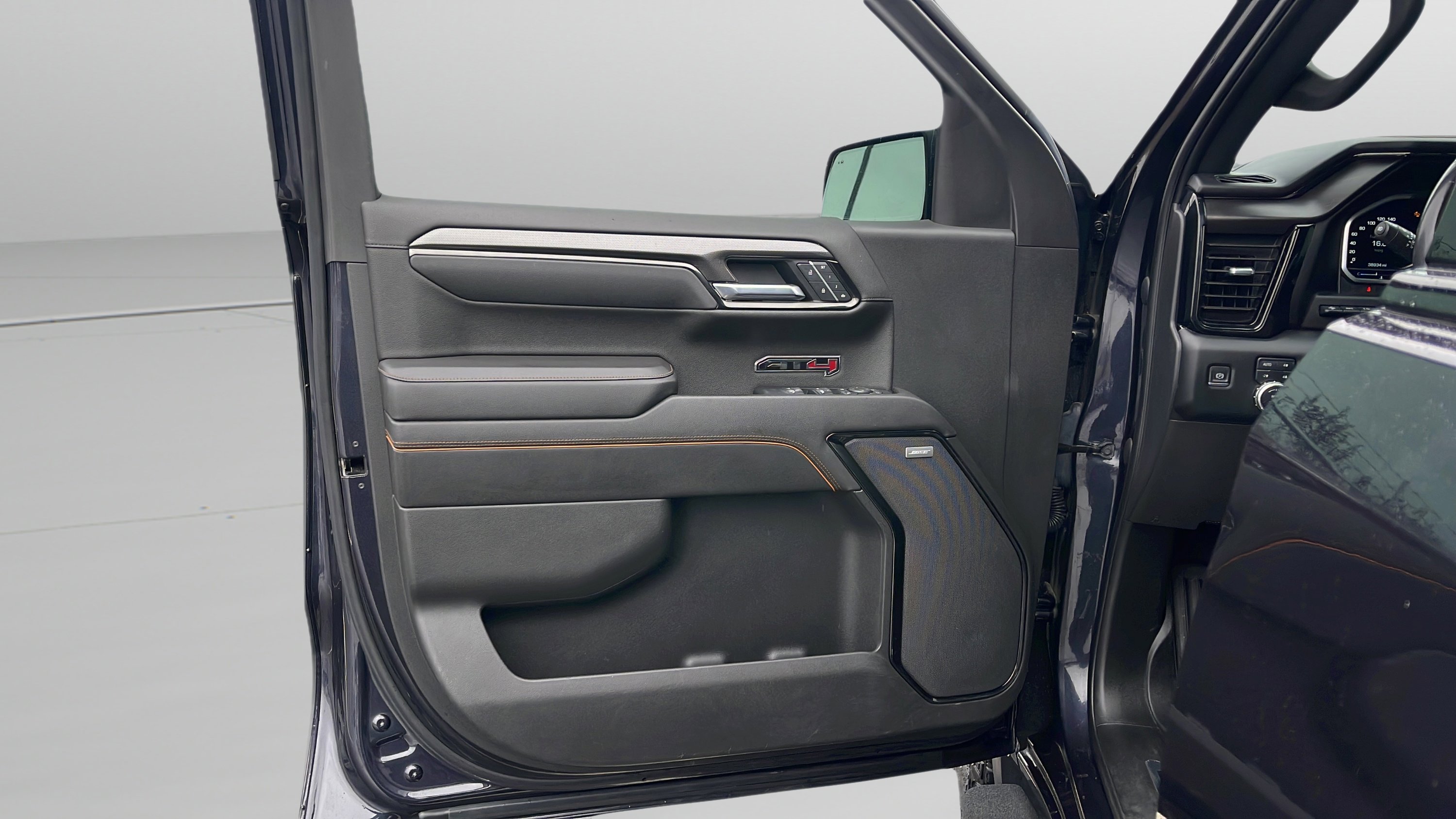 Used 2022 GMC Sierra 1500 AT4 w/ AT4 Premium Package image 29