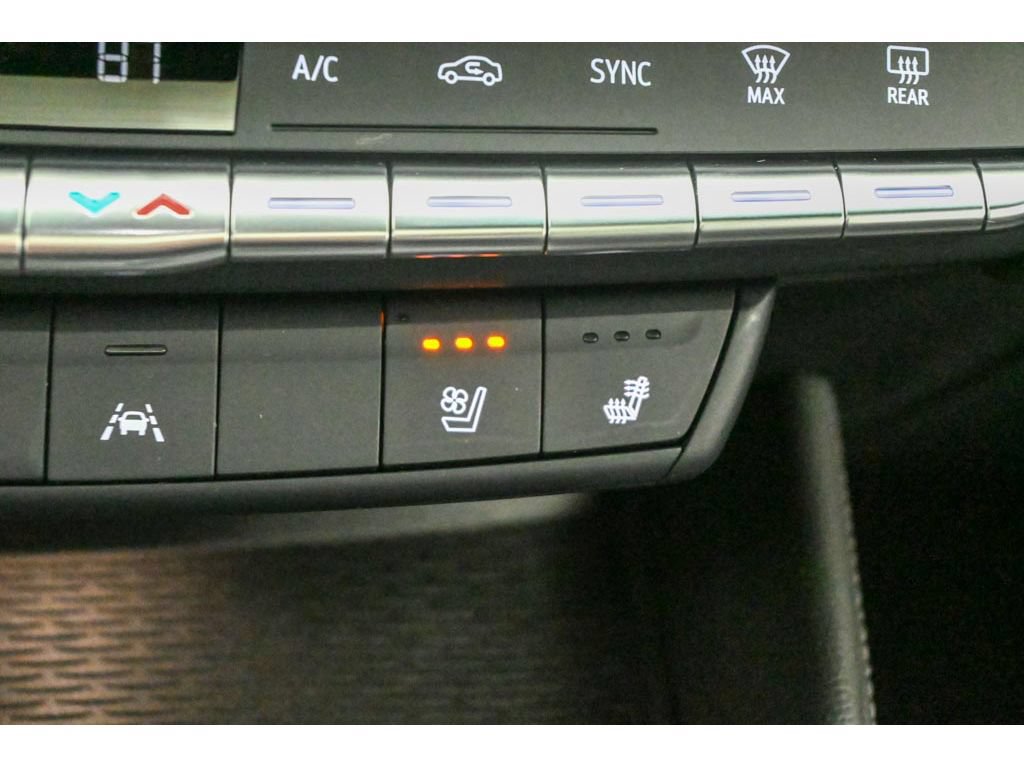 New 2025 Cadillac CT4 Premium Luxury w/ LPO, ONYX Package AWD/4WD image 31