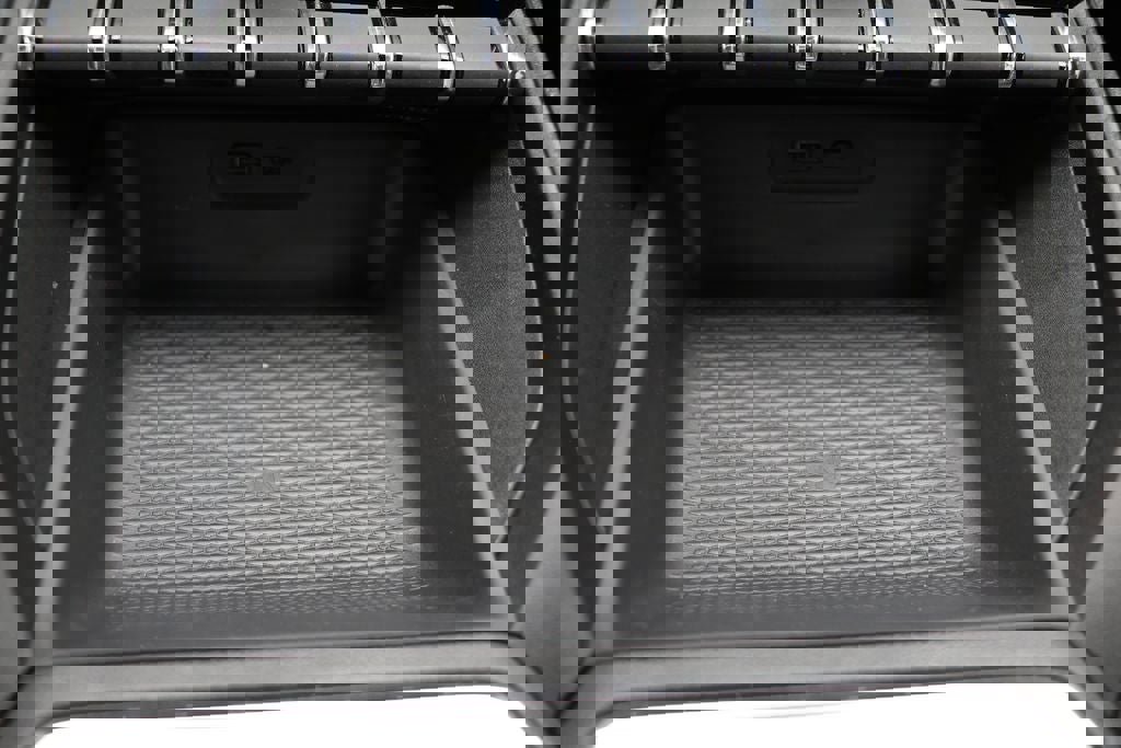 Used 2025 GMC Terrain Elevation image 24