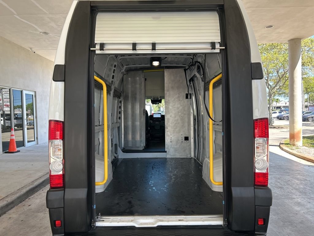 Used 2024 RAM ProMaster 3500 w/ Delivery Van Package FWD image 27
