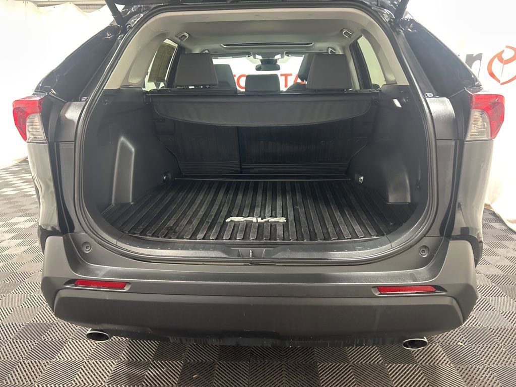 Used 2024 Toyota RAV4 XLE w/ Convenience Package image 17