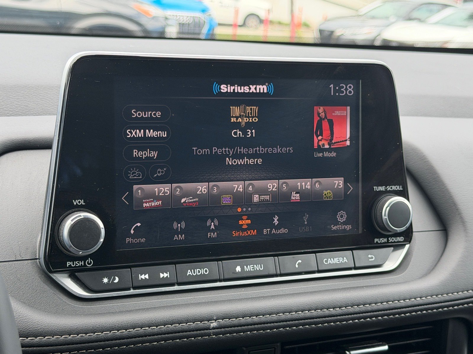 Certified 2025 Nissan Rogue SV FWD image 25