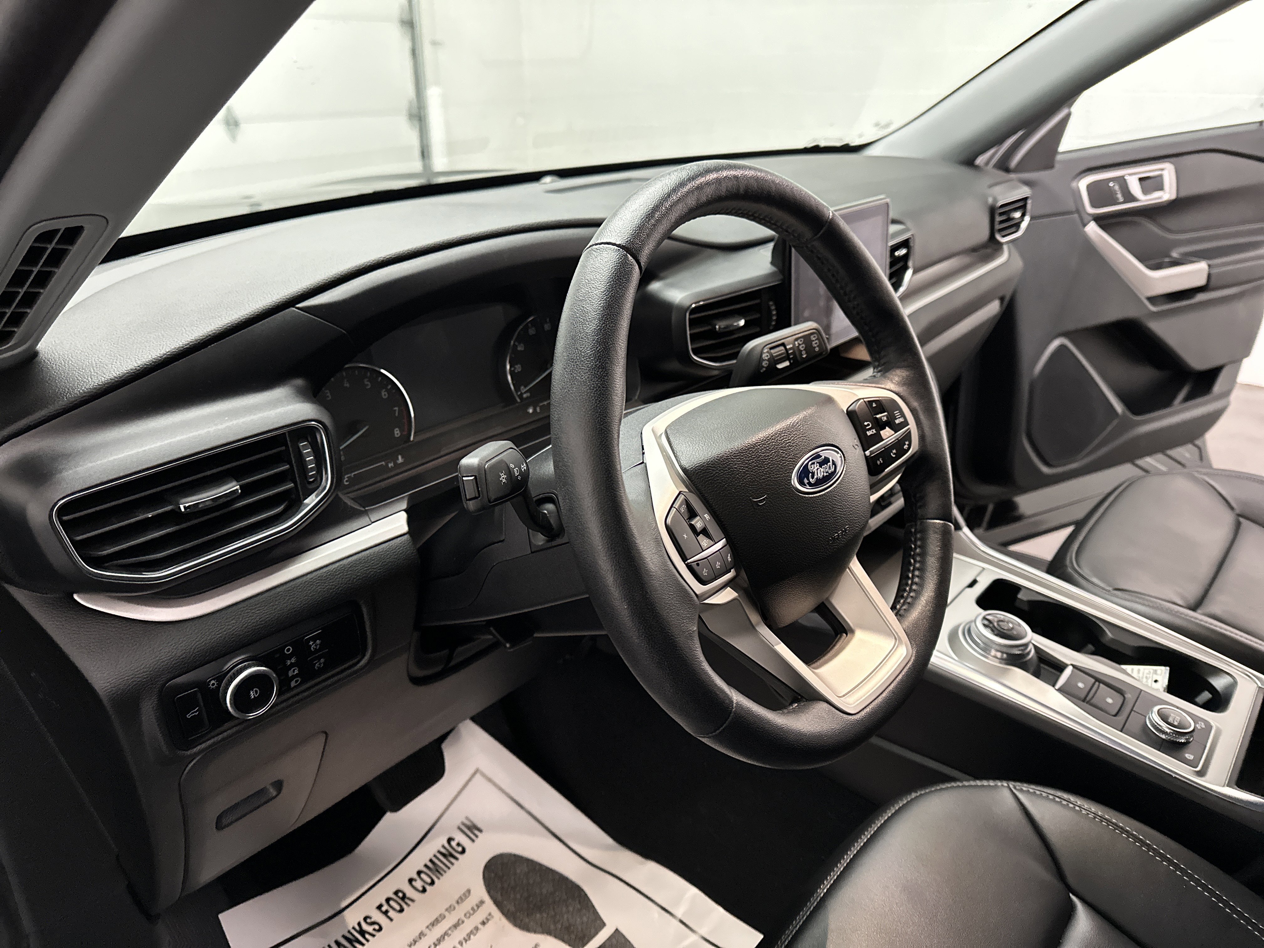 Used 2023 Ford Explorer XLT w/ Equipment Group 202A image 18