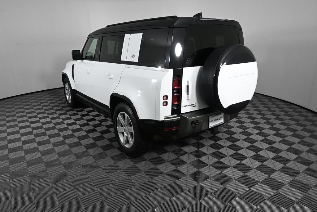 Used 2023 Land Rover Defender 110 X-Dynamic SE AWD/4WD image 4