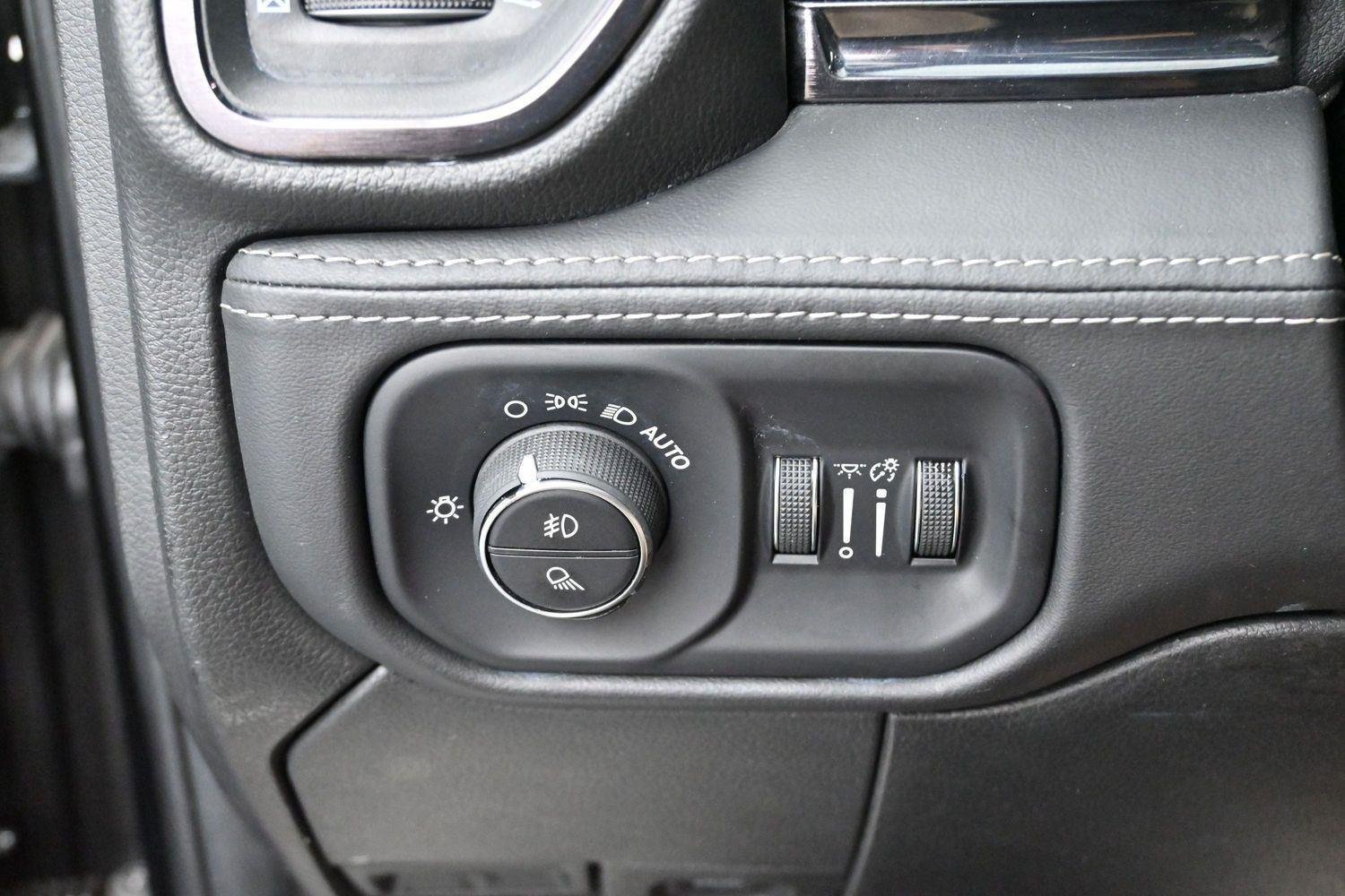 Used 2022 RAM 3500 Limited AWD/4WD image 26