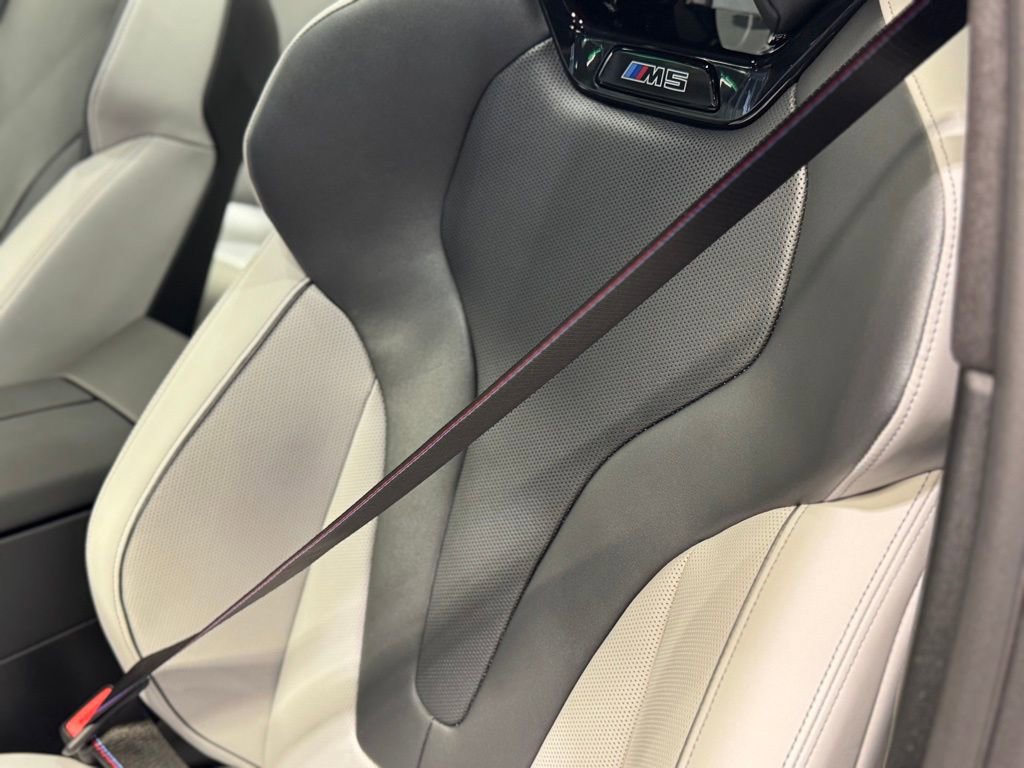 New 2026 BMW M5 Touring image 21