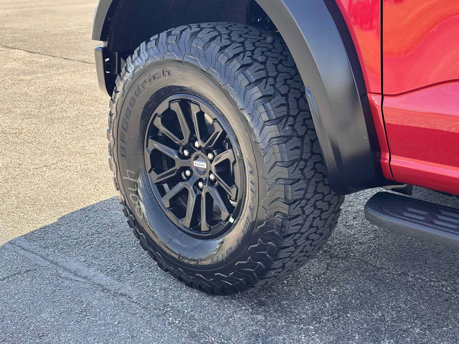 Used 2025 Ford F150 Raptor AWD/4WD image 43