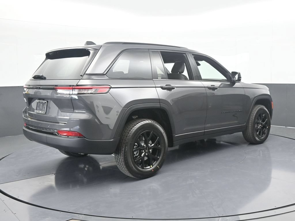 New 2025 Jeep Grand Cherokee Altitude AWD/4WD image 6